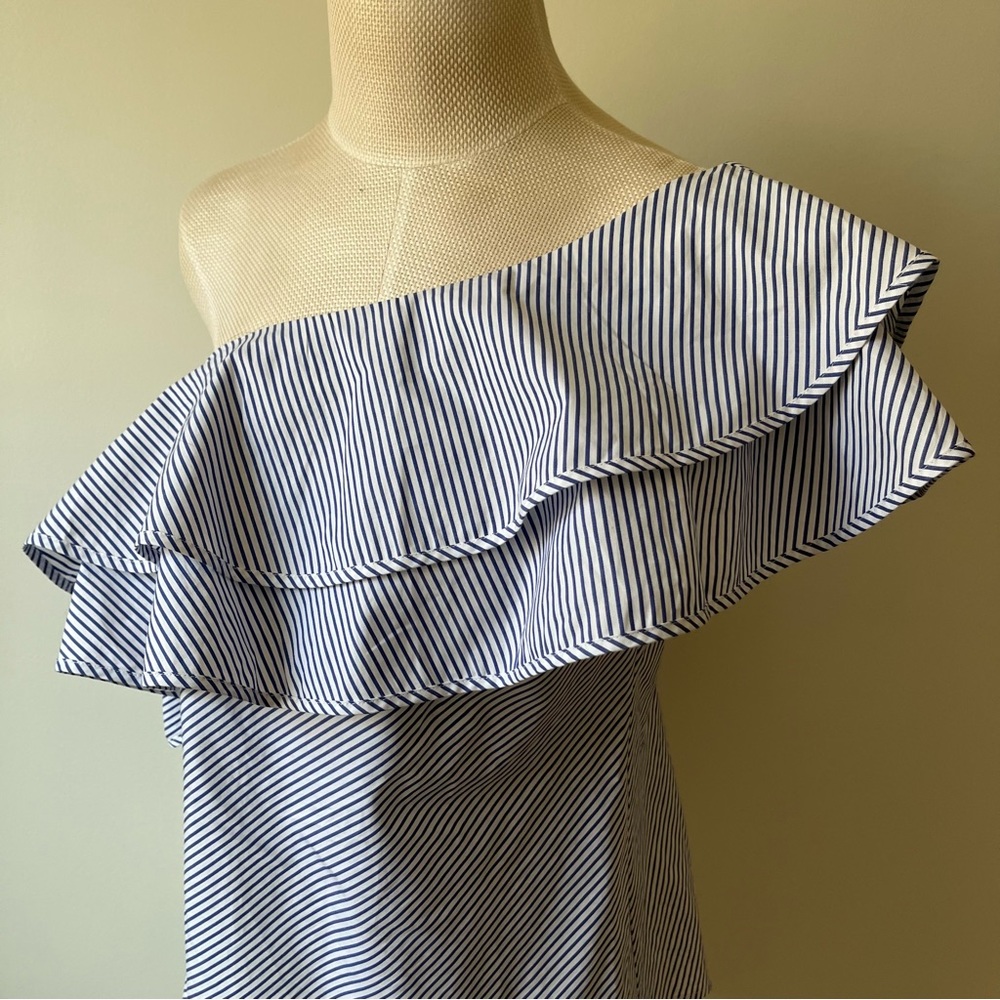 White House Black Market Ruffle Off The Shoulder Top 8P - Picture 3 of 9